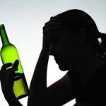 पुरुषों की तुलना में महिलाओं को होता है शराब से ज्यादा नुकसान!
