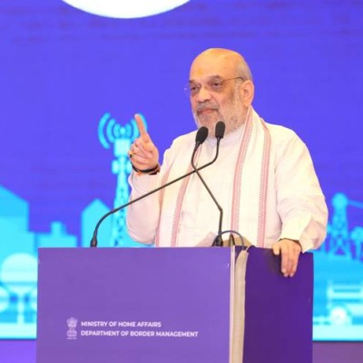 मोदी सरकार द्वारा सीमांत गांवों से पलायन रोकने और शत प्रतिशत सैचुरेशन के लिए वाइब्रेंट विलेजेज प्रोग्राम की रचना हुई