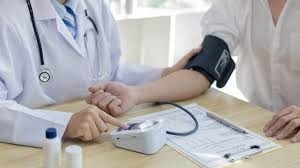 जिंदगी में करें ये 5 बदलाव ,कम होने लगेगा हाई ब्लड प्रेशर का खतरा