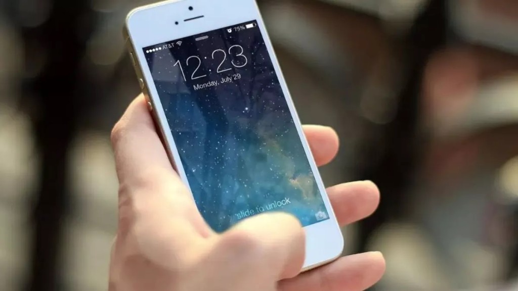 आपके Smartphone की Expiry Date कब है